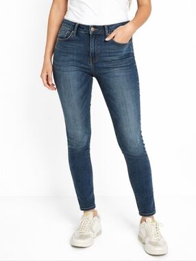 DL1961 ($230) High Rise Skinny Jeans Medium Wash Stretch Denim Women’s